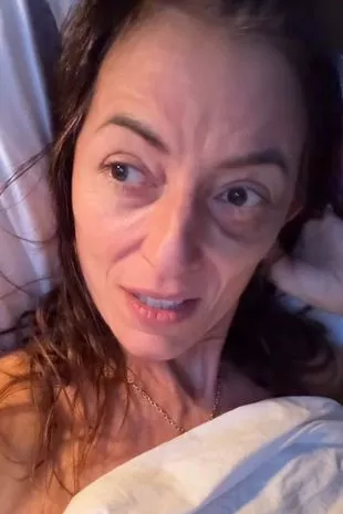 达维娜·麦考尔在恢复期间给伴侣“巨大的惊吓”后发布了健康状况更新